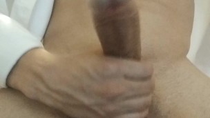 Hot guy in suit, ¡Big cumshot! 