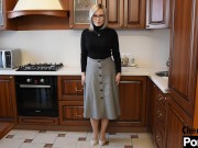 MATURE LADY SHOWS HER STOCKINGS AND A GARTERBELT 1/16