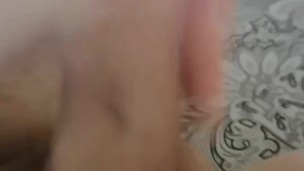 Парень дрочит под звуки порно и сильно стонет