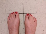Red toe nails - Screenshot 1 of 16 - HD