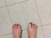 Red toe nails - Screenshot 11 of 16 - Feet