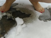 Winter piss compilation - Screenshot 15 of 16 - Compilation