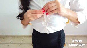 Secretaria gostosa fodeu em sua bucetinha apertada depois de um Strip-stease sexy - AVeryMilkyWay