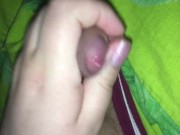 Подрочила парню , а он кончил в киску мою, кончил в киску 9/16