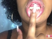 NOVINHA BRINCANDO COM GELO NOS PEITOES, PEITOS GIGANTES, PEITOS DA NOVINHA 2/16