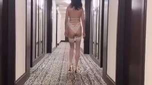 喜欢露出的人妻