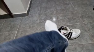 Us 11 feet