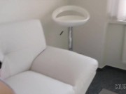 HUNT4K Un bon sexe sur un canapé blanc aide le couple à obtenir l'argent nécessaire 10/16