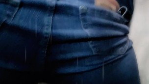 Big ass in jeans 