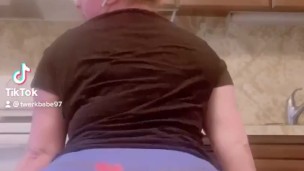 Gorgeous Redhead twerks in boy shorts 