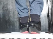 ASMR Squeaky Platform Heels - Screenshot 15 of 16 - Legs