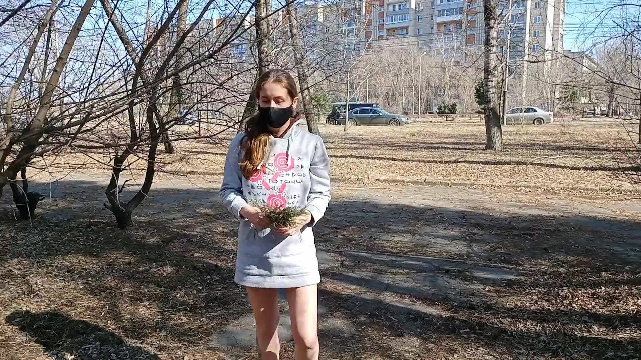 I walk bottomless next to a busy street - Darmowe seks wideo - RedTube