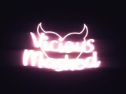 Mi succhia il cazzo e si fa schizzare sul culo 16/16