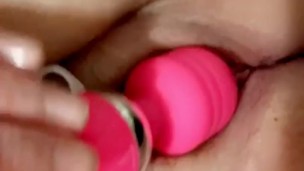 Young wet pussy cumming