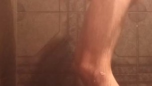 Masturbandome en la ducha