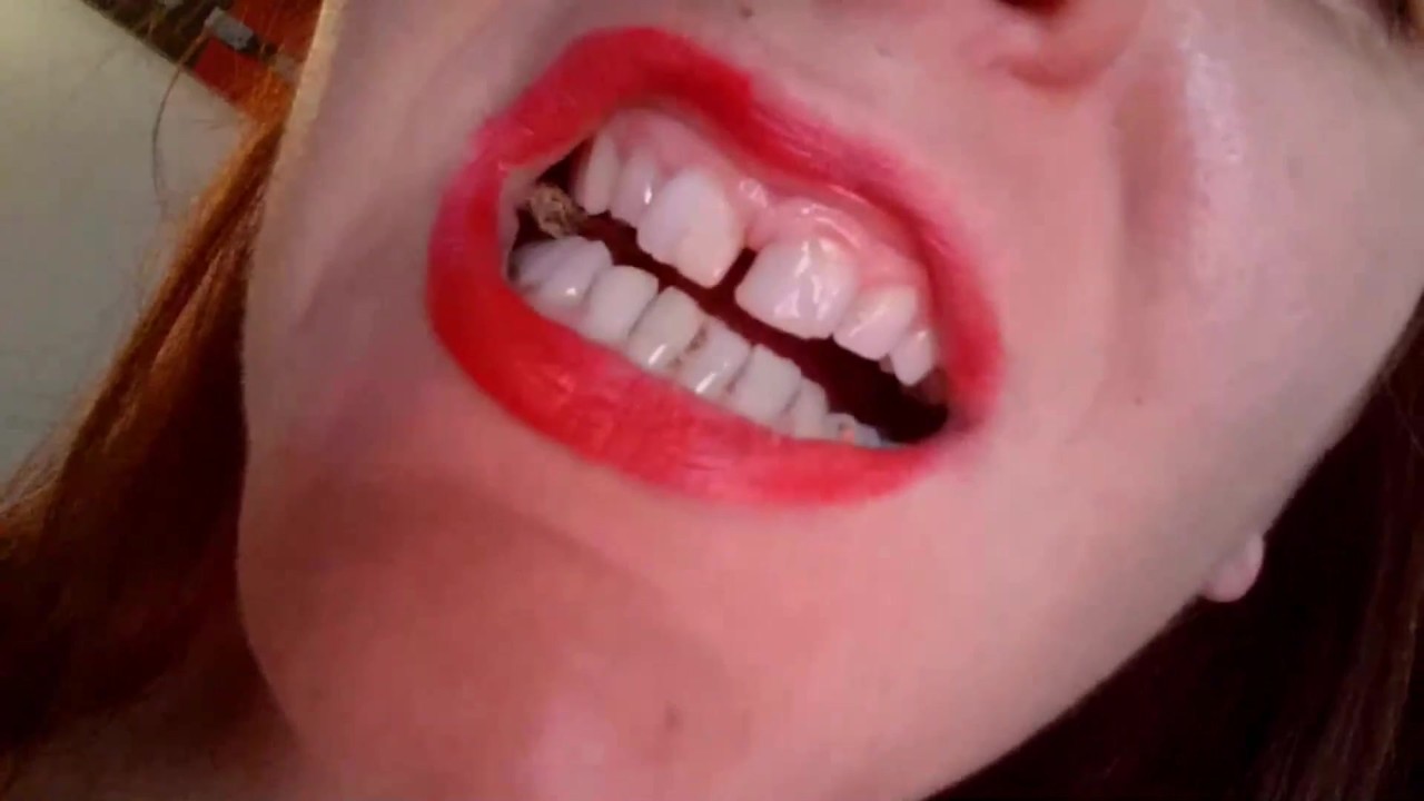I chew you completely like a little insect I crush your bones like this sweet! - Kostenloses Sex-Video - RedTube