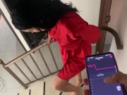 RETO A MI MEJOR AMIGA A QUE SALGA A EL BALCON CON SU VIBRADOR 16/16