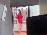 RETO A MI MEJOR AMIGA A QUE SALGA A EL BALCON CON SU VIBRADOR 9/16