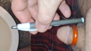Lil dick pissing again 
