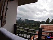 Cute Thai girlfriend licked his cock and balls in the hotel they just checked into 11/16