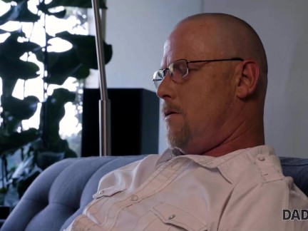 DADDY4K Smart earns so needed money by seducing bf dad