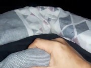 Jugando con mi verga caliente y dura