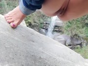 Massive waterfall pee  - Screenshot 5 of 16 - Pee