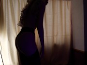 Завернулась в одеяло, а он меня жестко трахнул пока я не кончила 14/16