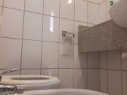 Выебала сучку страпоном в туалете - lesbian_illusion 16/16