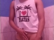 Alan Tokers masturbates in he bathed