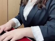 【Japanese Culture】How to close a laptop for Japanese woman with big boobs