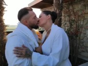 La porca Ladymuffin si masturba nella jacuzzi 3/16