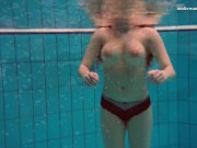 Nude babe Vesta shows herself nude underwater 10/16