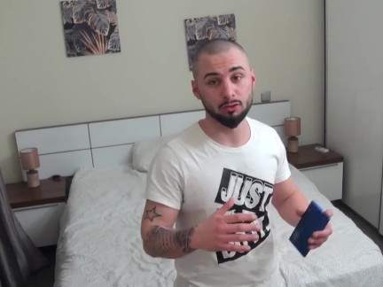 Dude films himself banging girlfriend and sends it to us