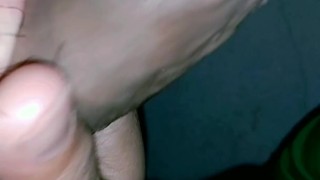 静かに！お母さんに聞かれちゃう！