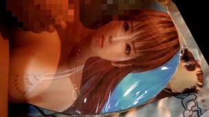 DOAX霞等身大おっぱいマウスパッドにキス&パイズリ&顔射大量ぶっかけ
