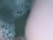 Bathtub orgasm 14/16