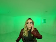 Petite Blonde Babe Seven Of Nine In POV XXX VR Porn Parody 2/16
