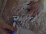 Teen shaves pussy close up and let's me fuck cumshot