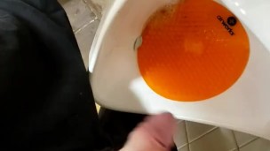 Ginger pissing and cruising