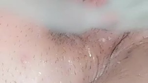 Close up shower play (1/2)