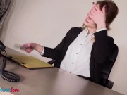 Secretary in stockings shows off feet 16/16