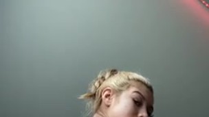 want to see this ass clap even harder. Subscribe to my onlyfans 😋