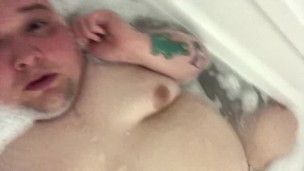 Cum on me in my hot bath 🥵