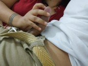 Mi amiga práctica en mi verga antes de chupársela a su novio 10/16