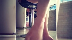 MJ is footshake Queen