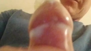 A LOT OF CUM IN THE CONDOM! (#Heavenhandjob)