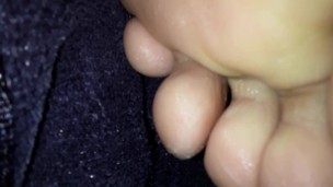 Suck on my feet and spit on my toes