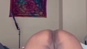 Clapping those cheeks haha