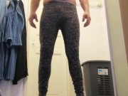 Guy pee in pants - Screenshot 4 of 16 - Solo Male